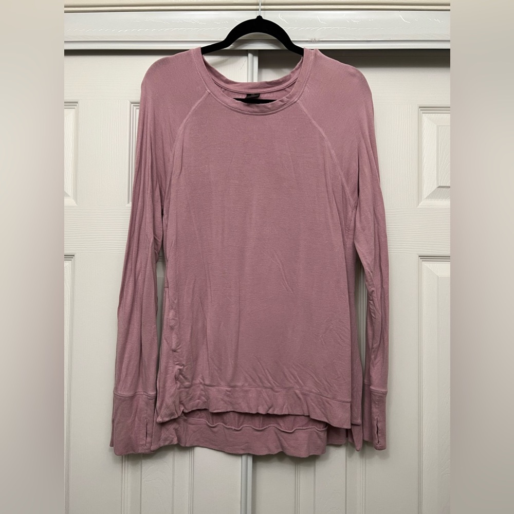 Long sleeve active top